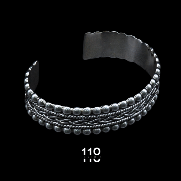 BRAZALETE DE TRENZA CON CASQUILLAS - Image 2