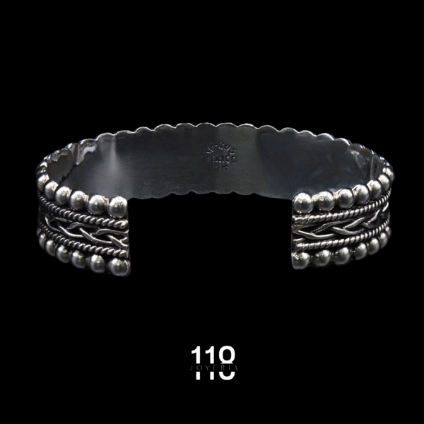 BRAZALETE DE TRENZA CON CASQUILLAS - Image 4