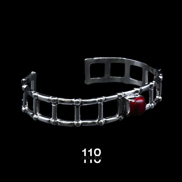 BRAZALETE DE CUADROS CON 1 PIEDRA - Image 3