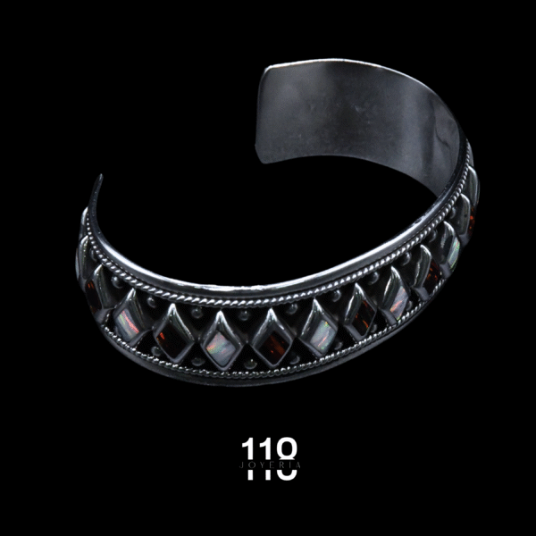 BRAZALETE DE ROMBOS CON ÓPALO - Image 2