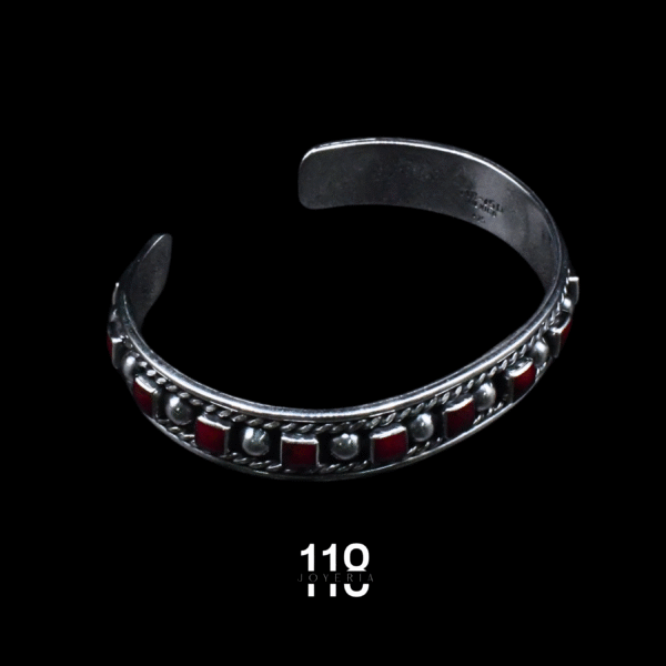 BRAZALETE DE CUADROS CON PIEDRA - Image 3