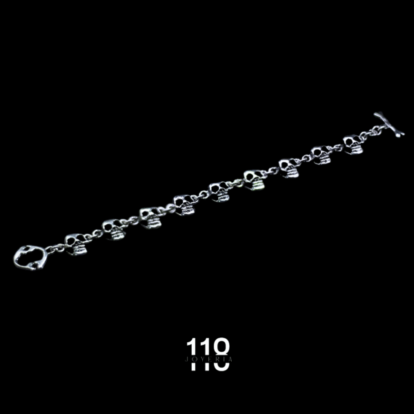 PULSERA CON CALAVERAS MEDIANAS - Image 2