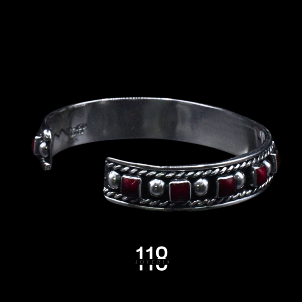 BRAZALETE DE CUADROS CON PIEDRA - Image 4