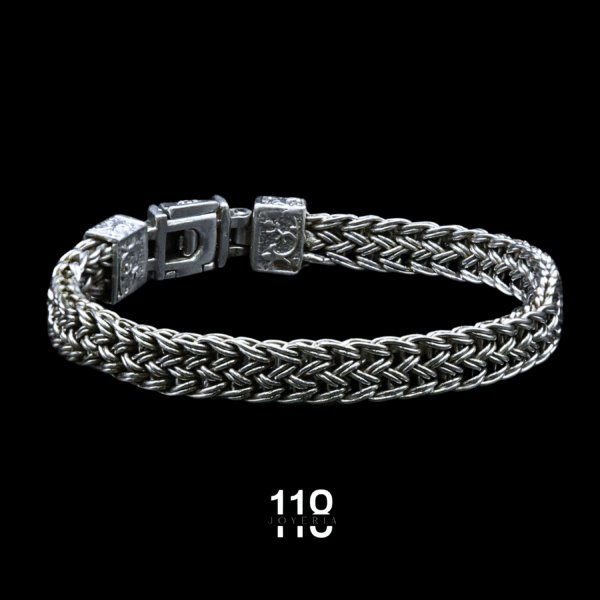 PULSERA TEJIDA TRENZADA PLANA